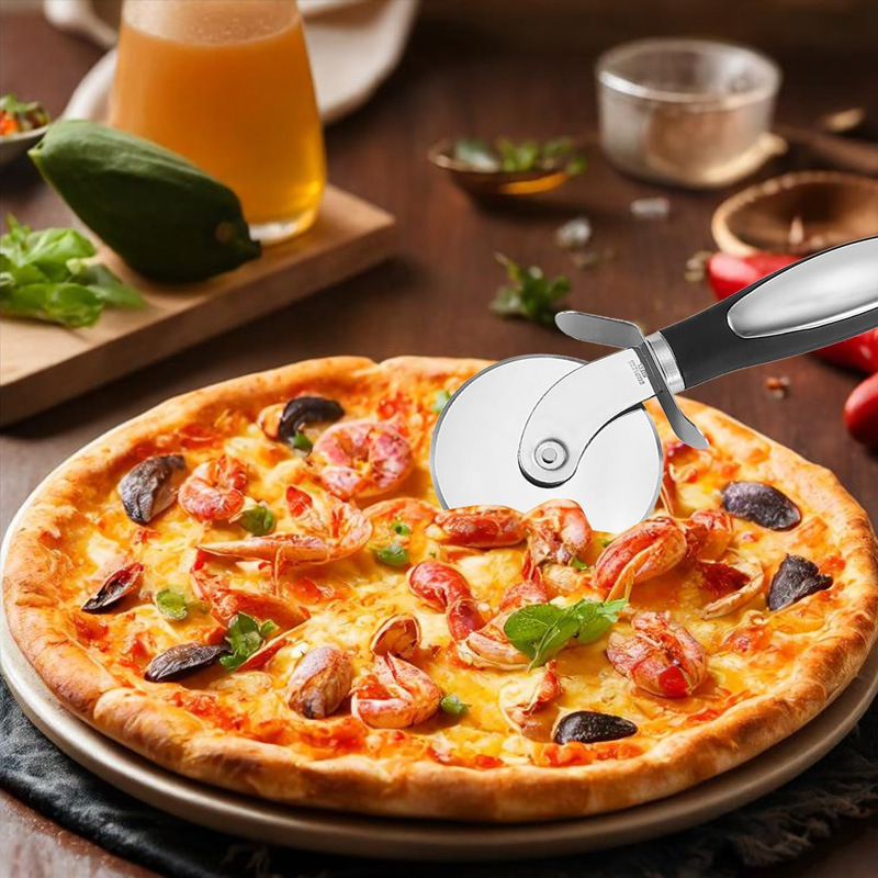 Stainless Steel Pizza Cutter W - Commercial Kitchen In Home recensione e prezzo